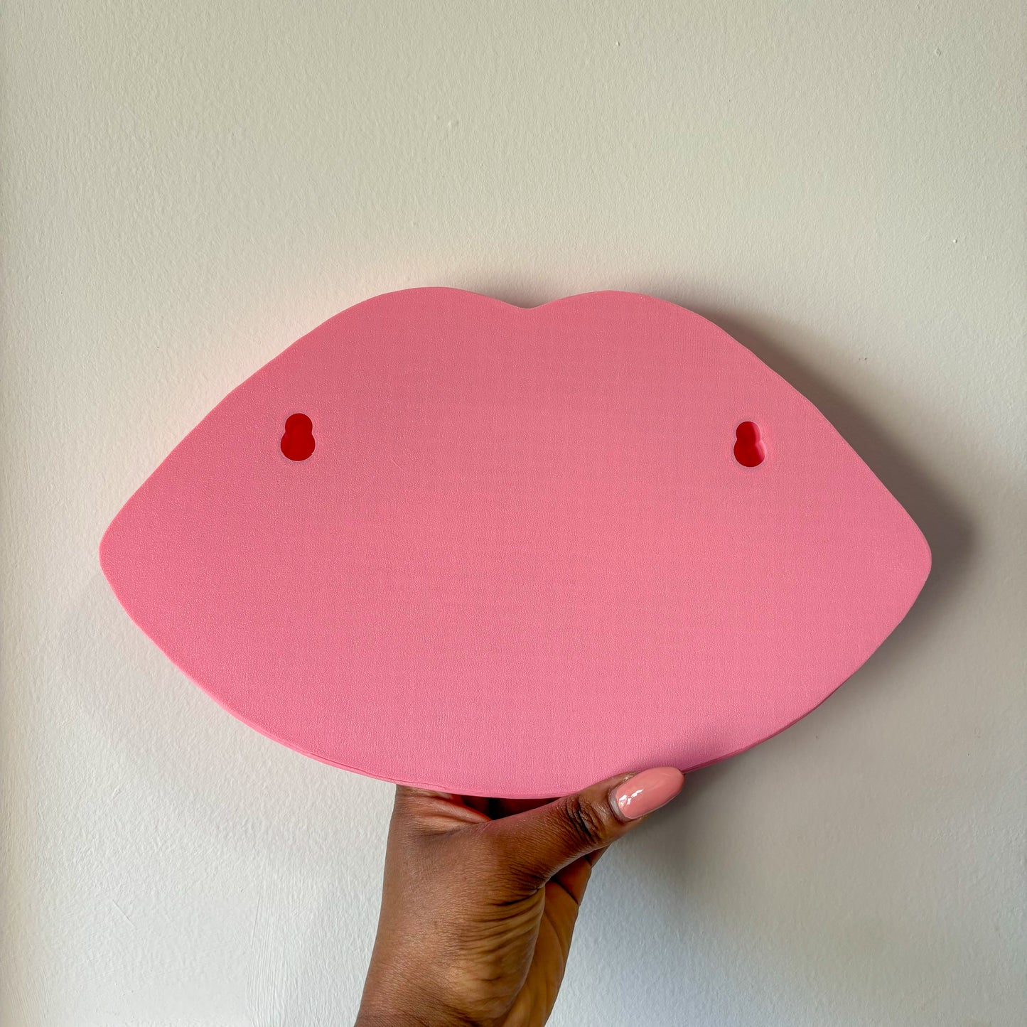 Pink lip wall decor